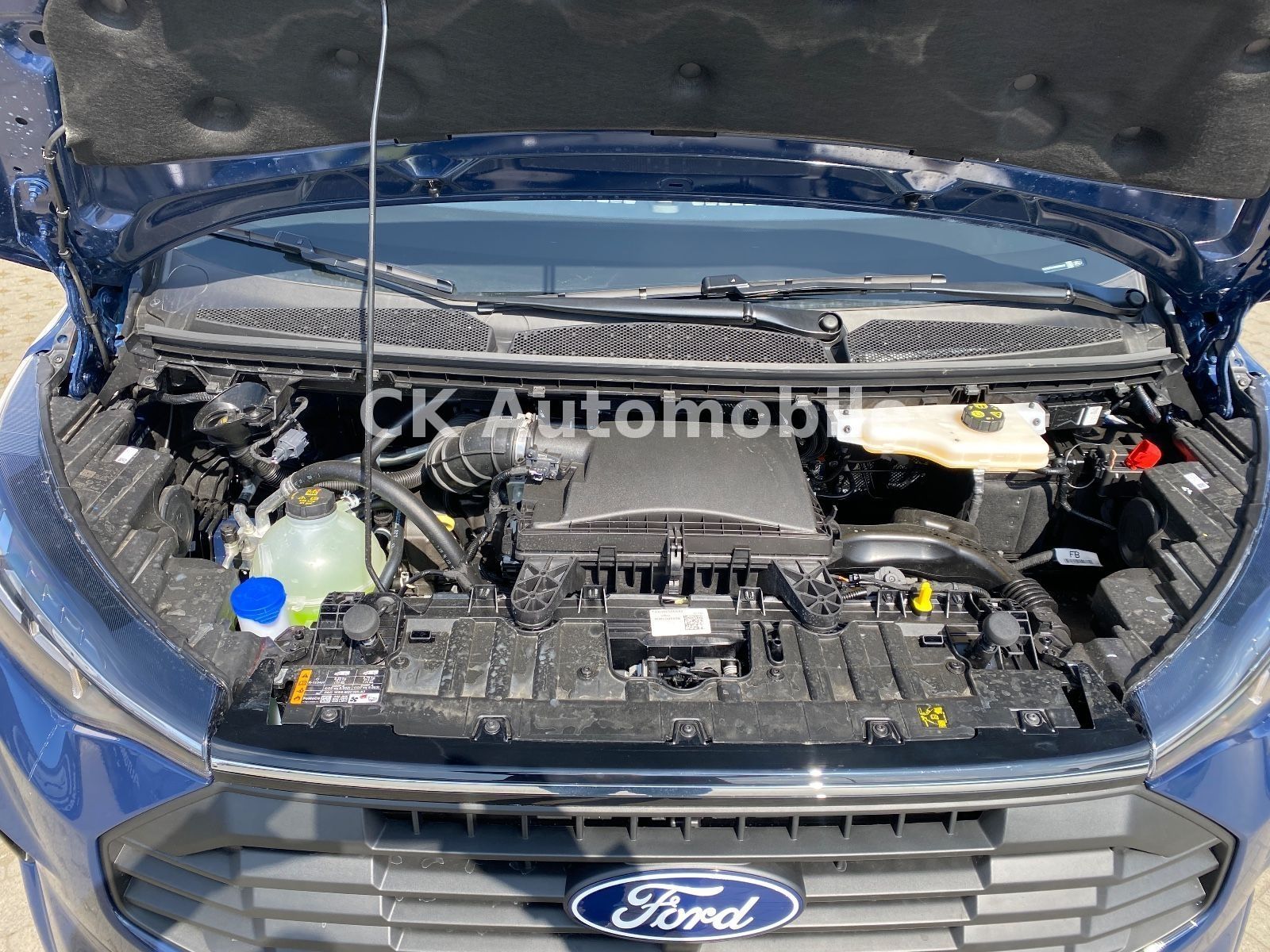 Fahrzeugabbildung Ford Transit Custom Kombi 2.0 Trend/9Sitze/Kamera