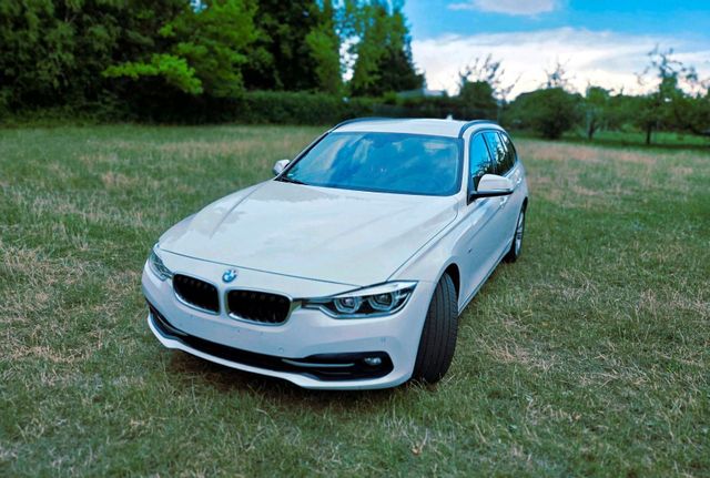 BMW BMW 320i xDrive Touring