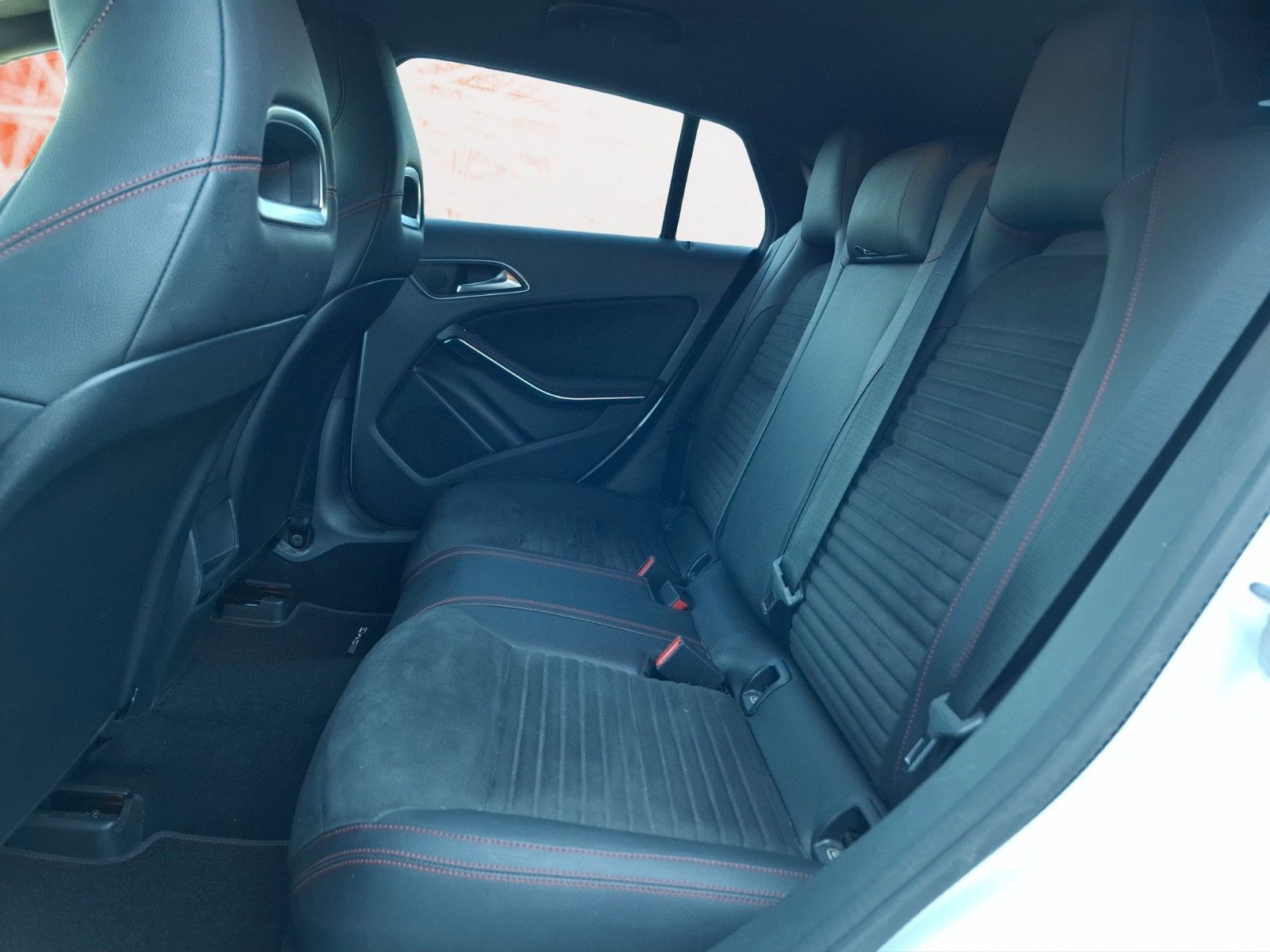 Fahrzeugabbildung Mercedes-Benz CLA Shooting Brake CLA 200