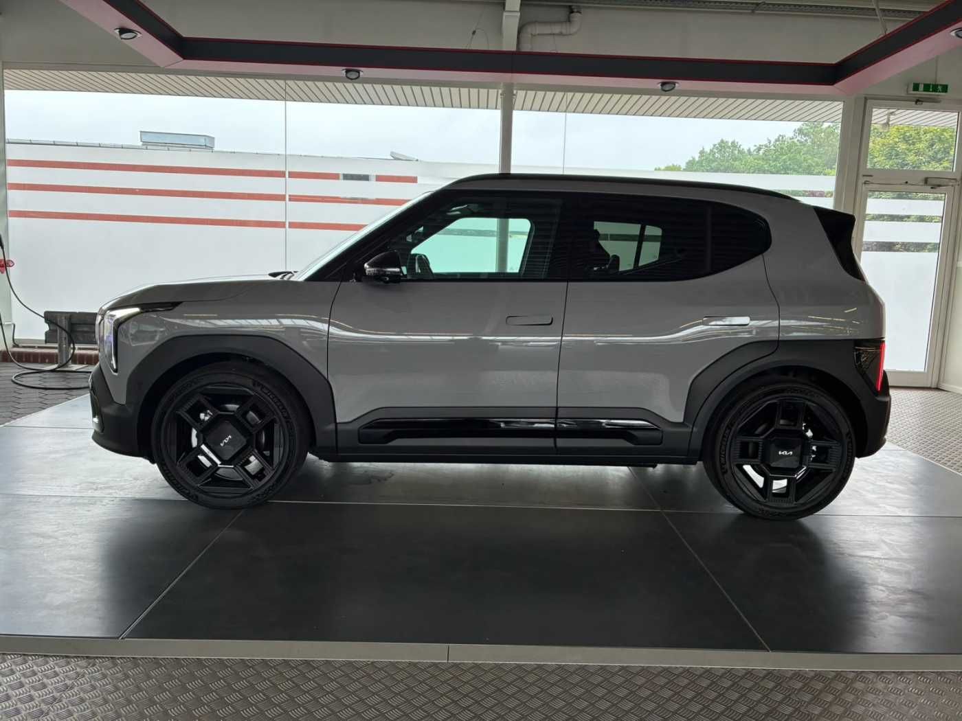 Kia EV2 61kWh Black-Line 4S 22AC DWP COM GD STY imagem 2
