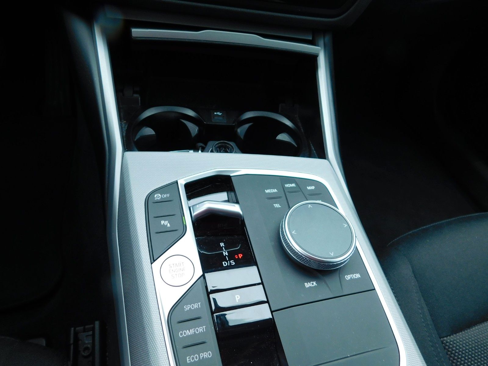 BMW 318d Touring+Navigation+PDC+Automatik+DAB+ foto 10