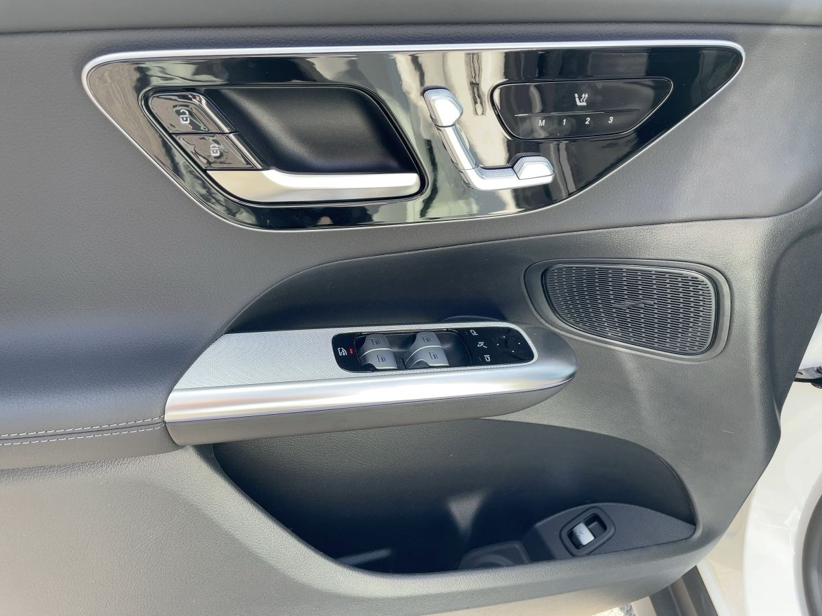 Fahrzeugabbildung Mercedes-Benz GLC 220 d 4M AMG/Night/Pano/Kamera/AHK