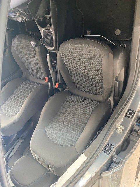 Fahrzeugabbildung Opel Corsa E 1.2 EDITION 5-TÜR KLIMA/SHZ/PDC/TEMP.