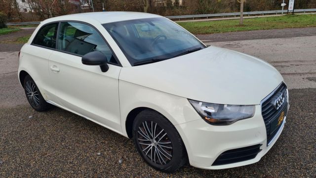 Audi A1 attraction/Euro 5/TÜV 2026/ Start Stop/1.Hand