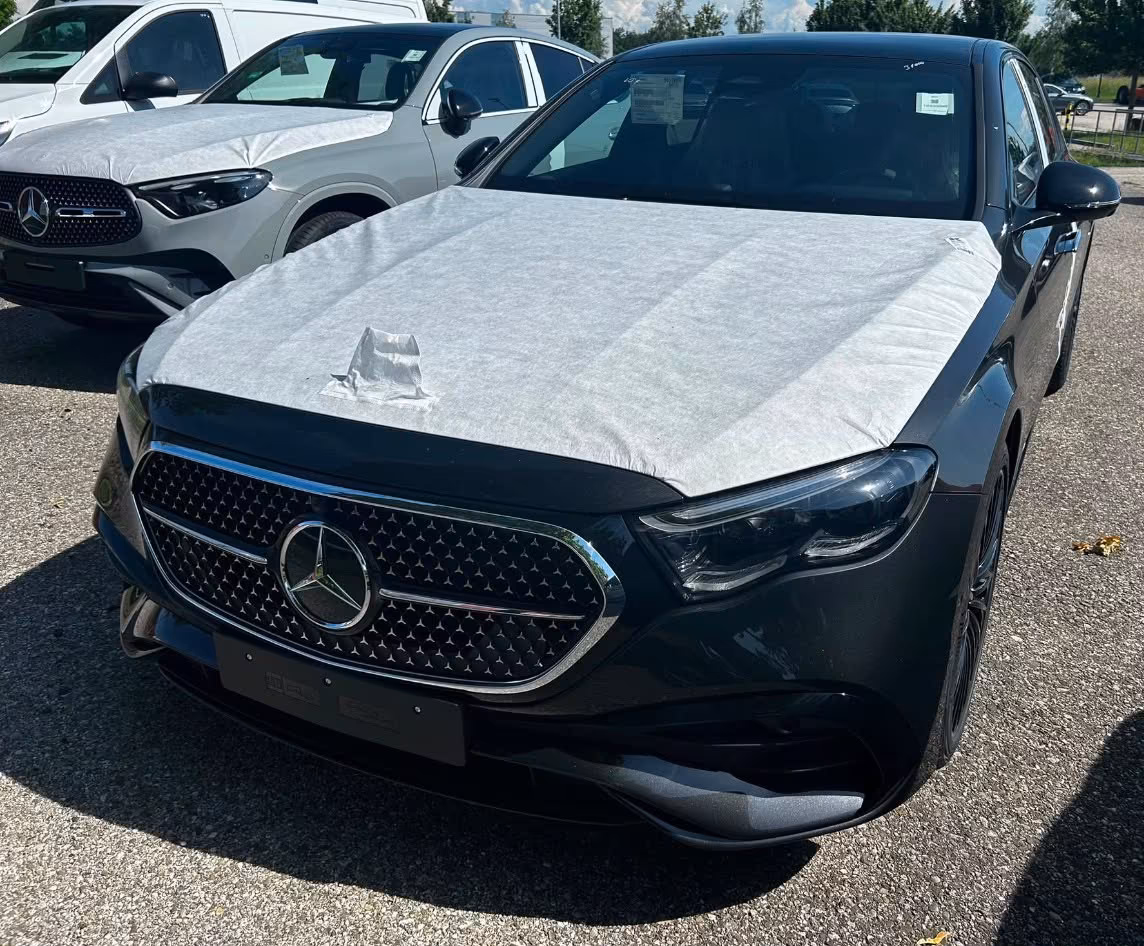 Mercedes-Benz E 200 AMG Sport Pano Superscreen M 2026