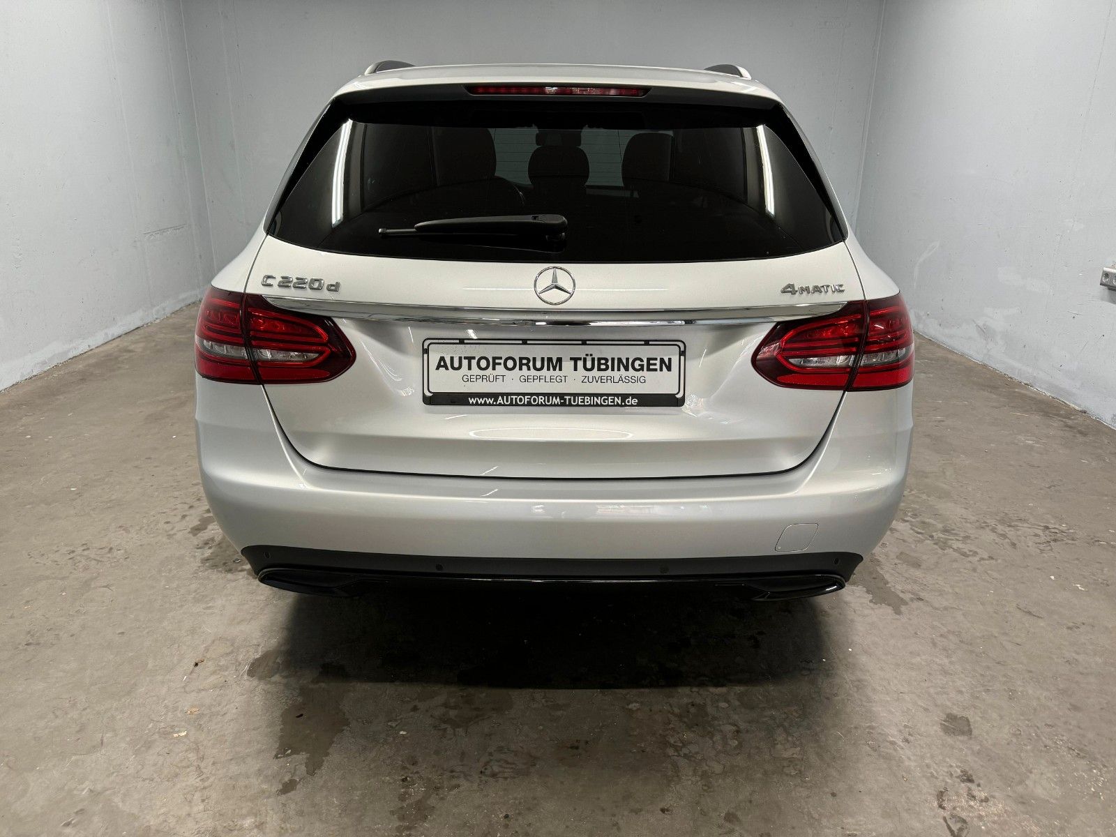 Fahrzeugabbildung Mercedes-Benz C 220 d 4MATIC T Autom.*DISTRO*SDH*NAVI*AHK*