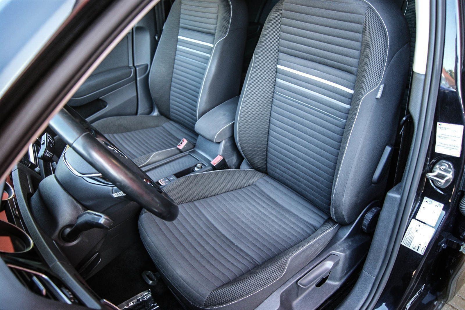 Fahrzeugabbildung Volkswagen Golf 7 Variant 12TSI CUP BMT PARKLENKASSISTENT
