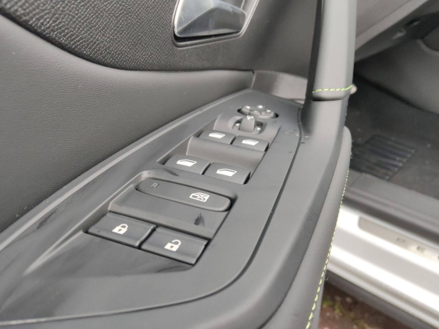 Peugeot 408 - Bild 22