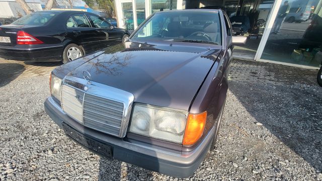 Mercedes-Benz 230 CE