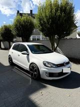 Volkswagen Golf 2.0 TSI GTI adidas GTI - Volkswagen Golf: GTI Adidas