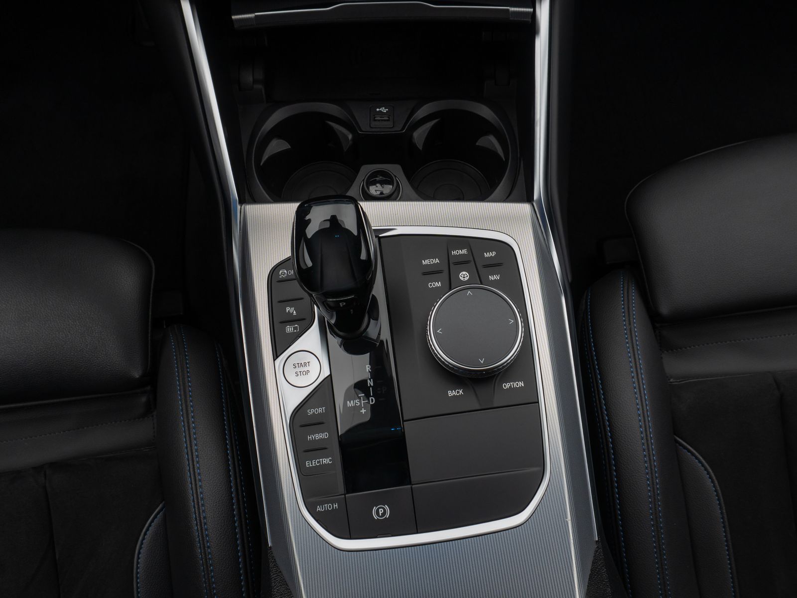 Fahrzeugabbildung BMW 330e M Sport Kamera DAB H/K Geschwind Parkassist