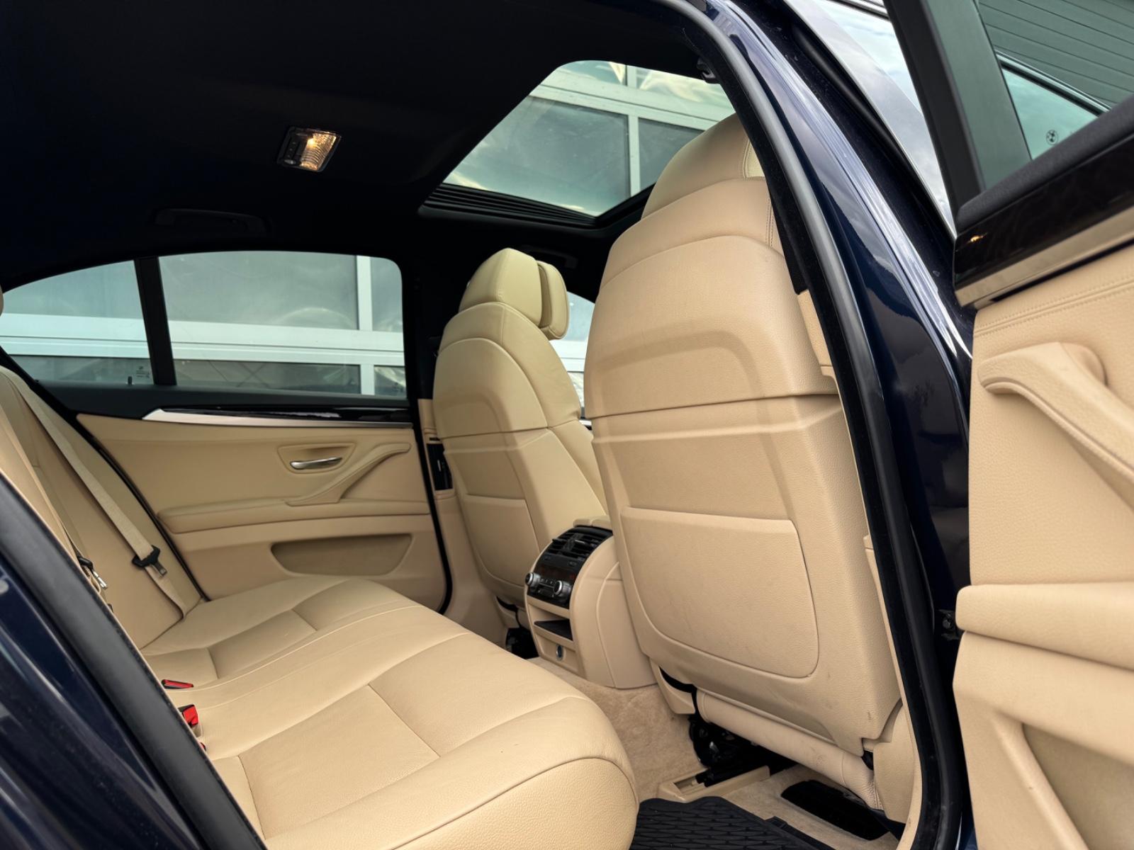 BMW 550 - XDRIVE - 408 CV - PACK M - CARNET ENTRETIEN