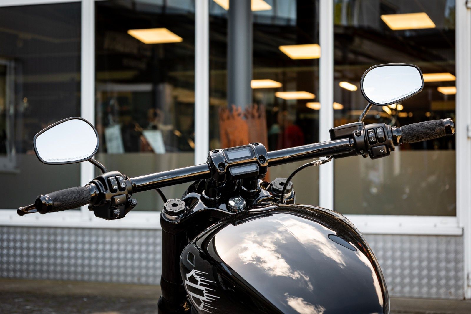 Fahrzeugabbildung Harley-Davidson FXBRS Breakout 114 cui - Jekill & Hyde