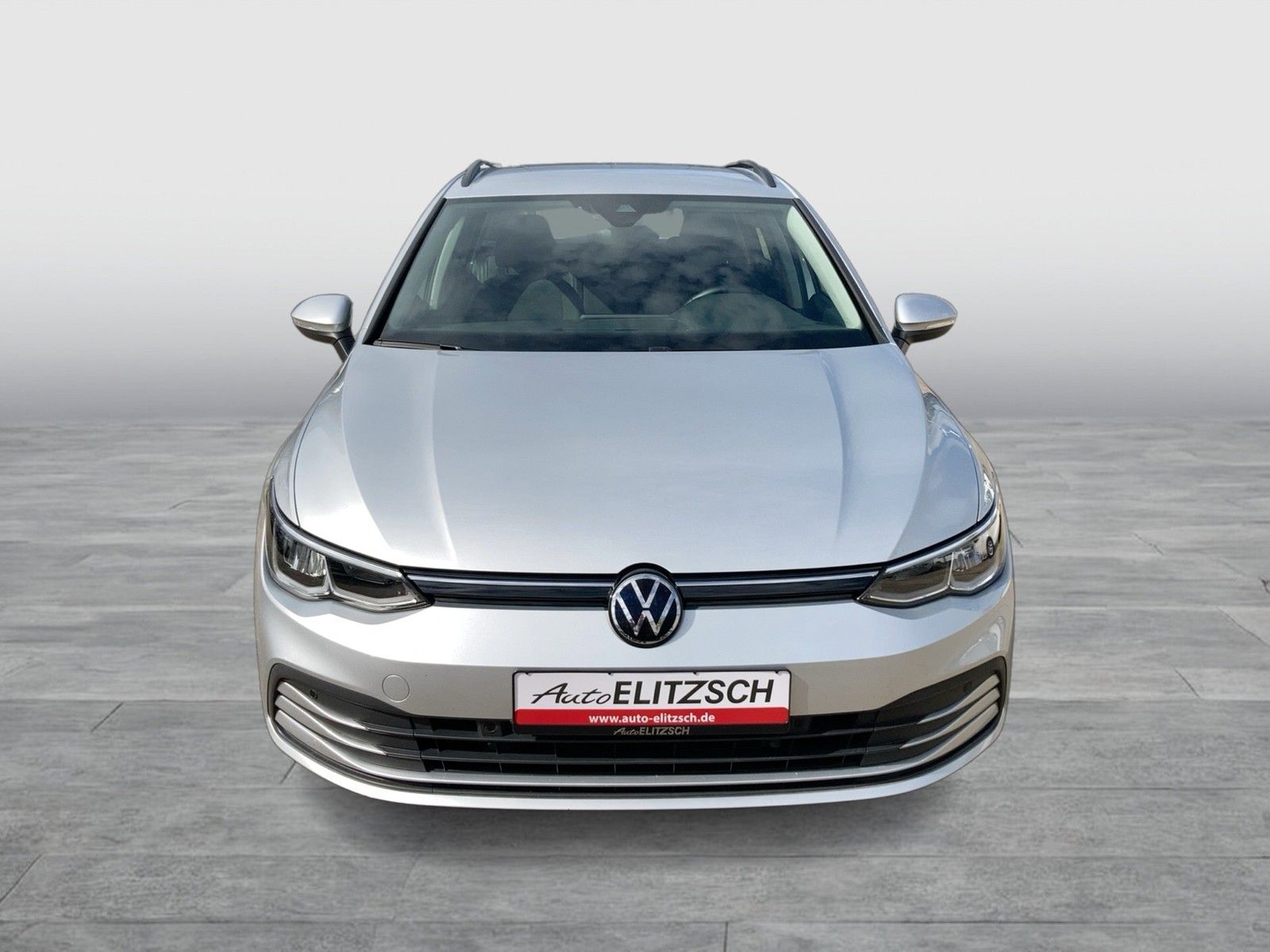 Fahrzeugabbildung Volkswagen Golf VIII Variant TSI Life LED Navi AID ACC PDC