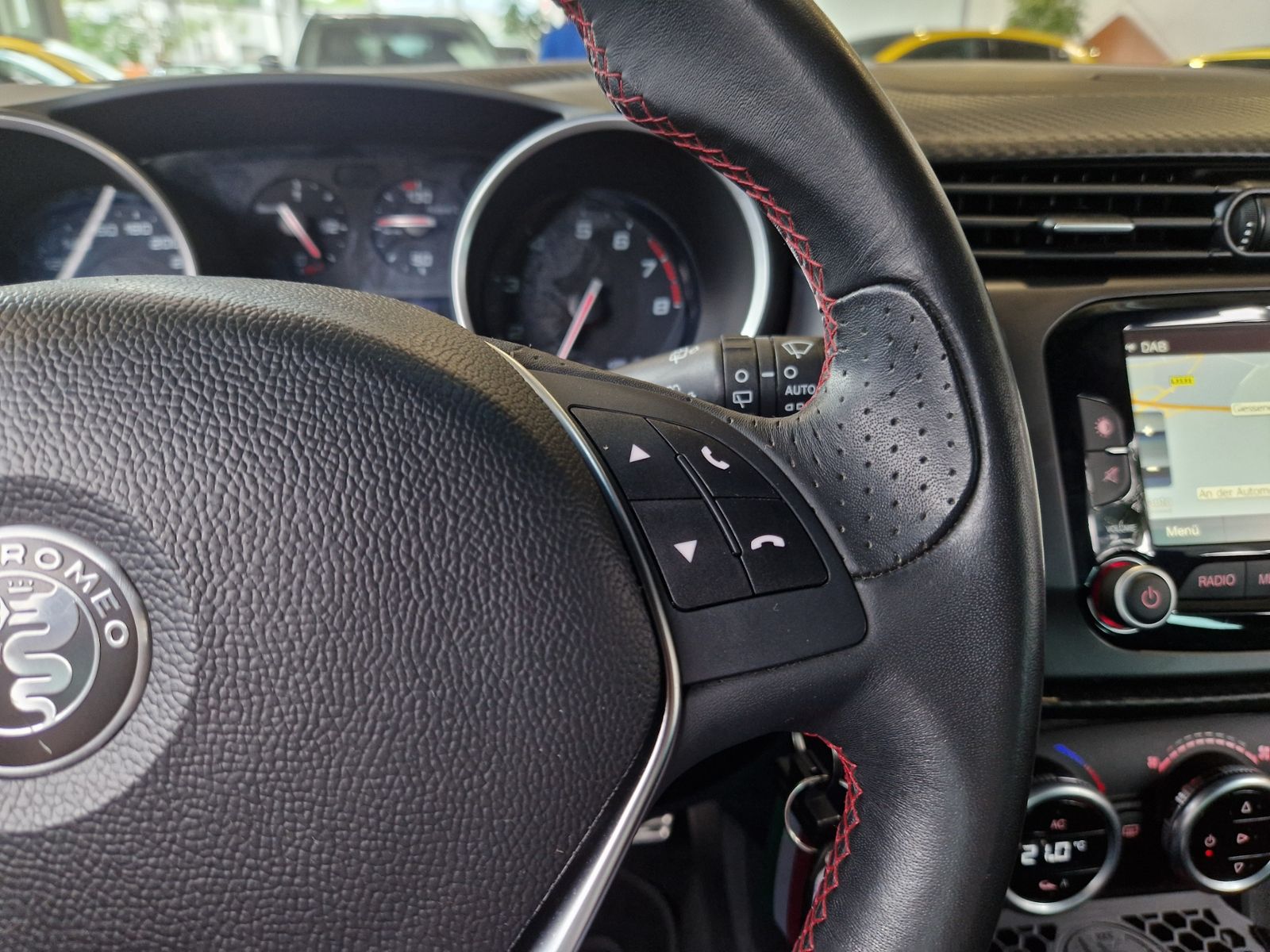 Fahrzeugabbildung Alfa Romeo Giulietta Sport KLIMA NAVI ALU