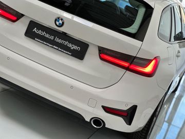 Fahrzeugabbildung BMW 320d Sport Line Stop&Go LiveCockpt+ Kamera HiFi