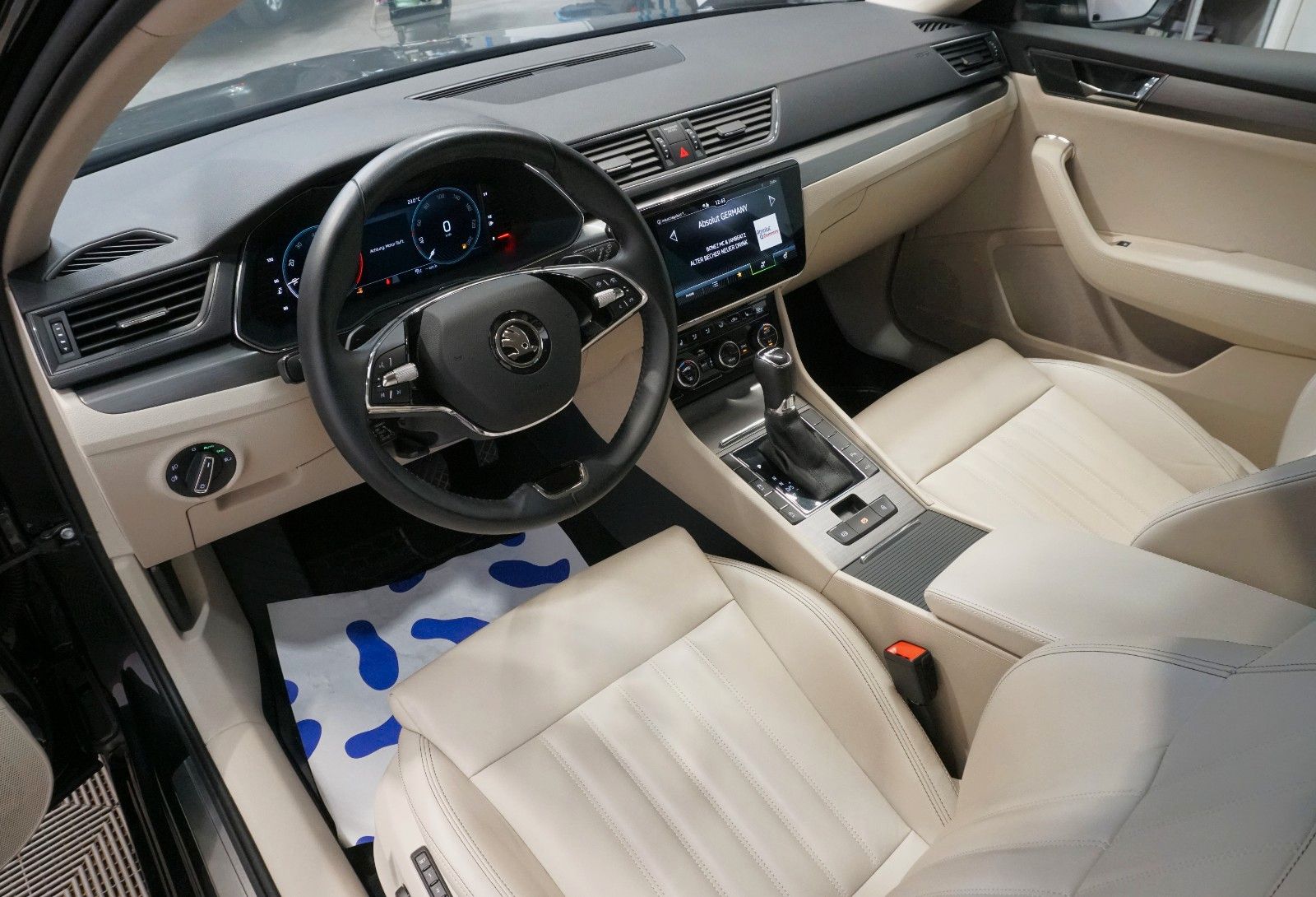 Skoda Superb Combi Style 2.0 TSI ACC RfK Matrix Leder foto 12