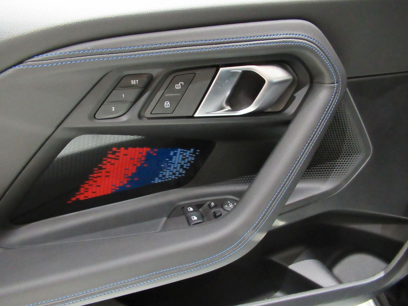 Fahrzeugabbildung BMW M2 Coupé 6-Gang M-Carbondach/M-Drive-Package