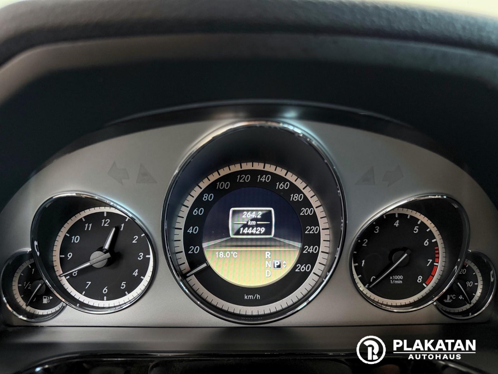 Mercedes-Benz E 200 Tempomat Navi Bi-Xenon 2Hand MB-Service