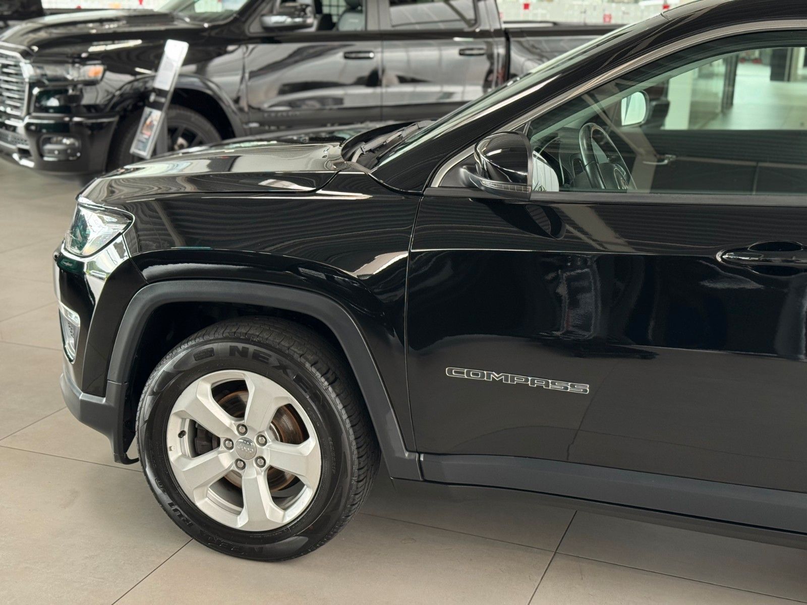 Fahrzeugabbildung Jeep Compass 1.4 T Longitude FWD  " Winterpaket "