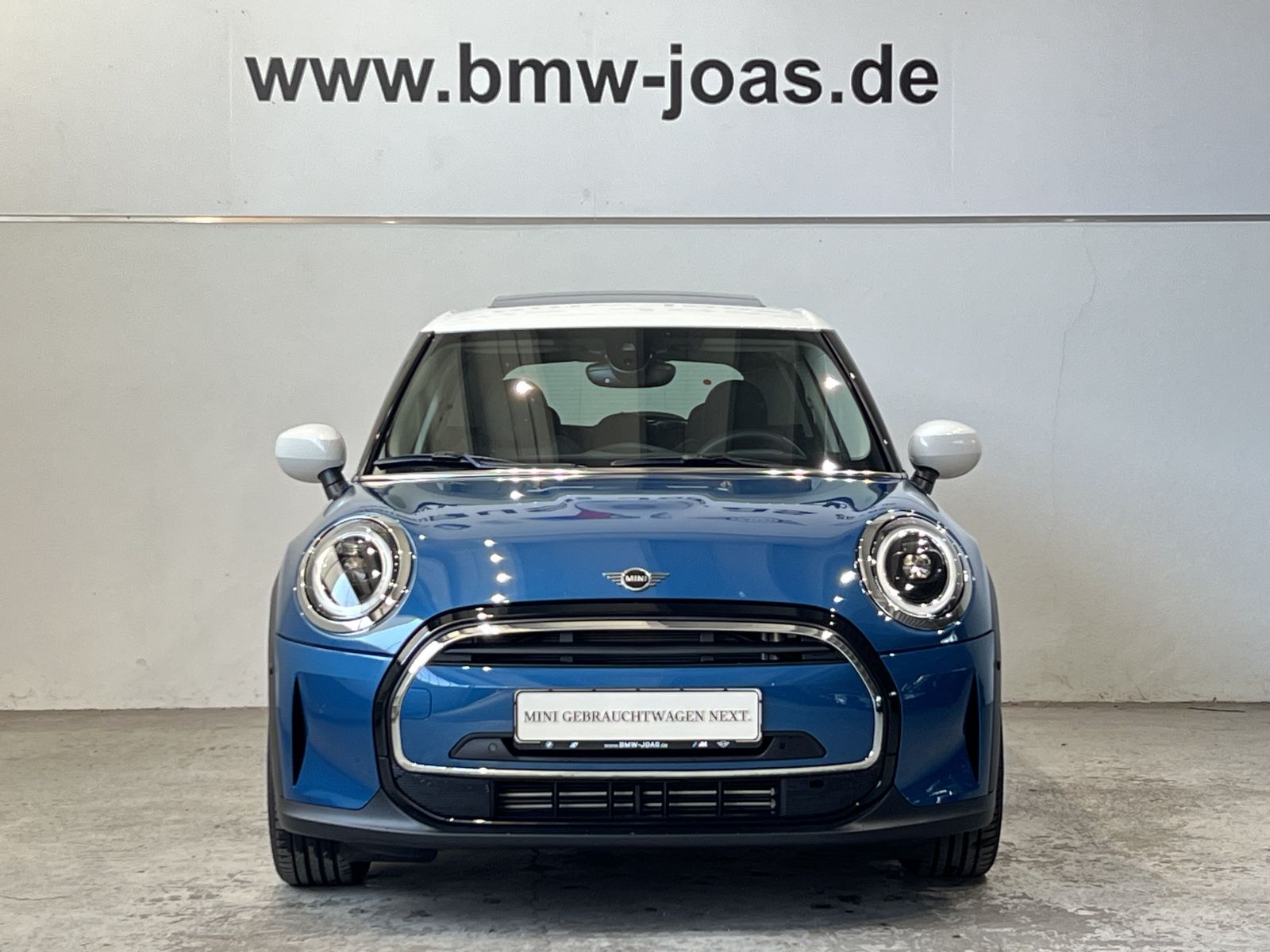 Fahrzeugabbildung MINI Cooper 5-Türer Premium Plus Head-Up Pano.Dach