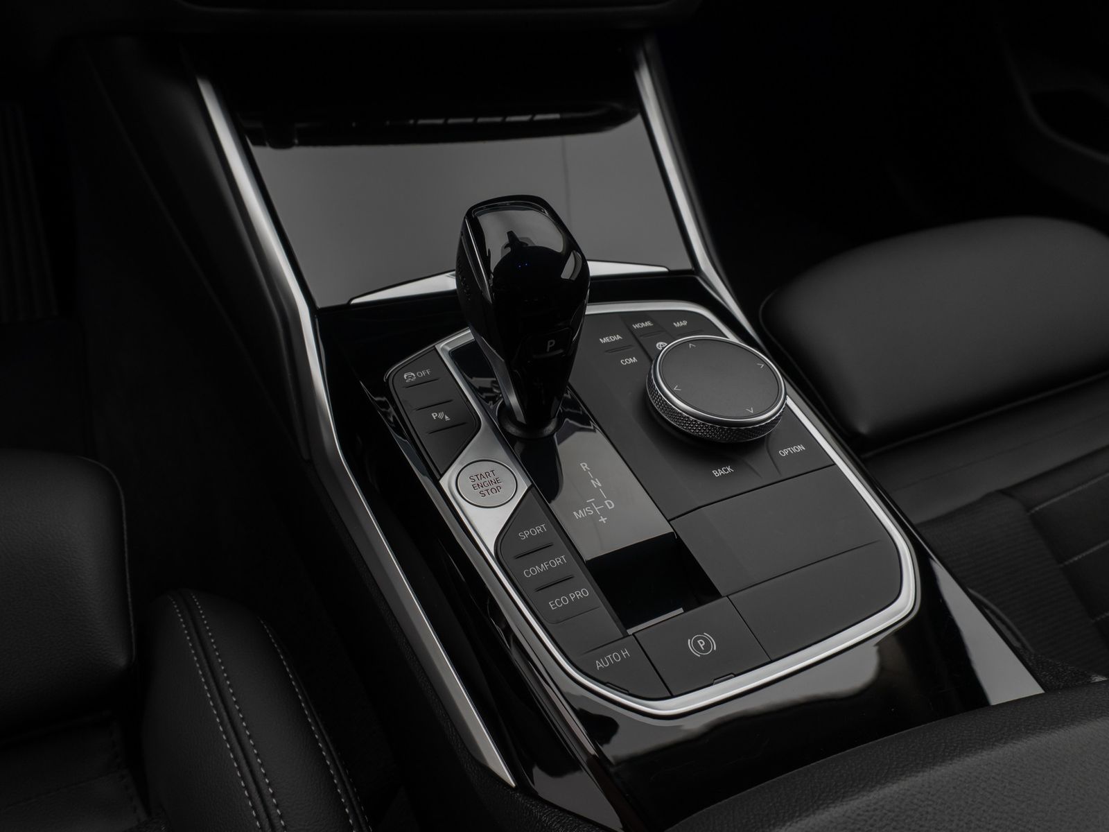 Fahrzeugabbildung BMW 320d Sport Line Laser DAB CockPitPro PDC Komfort