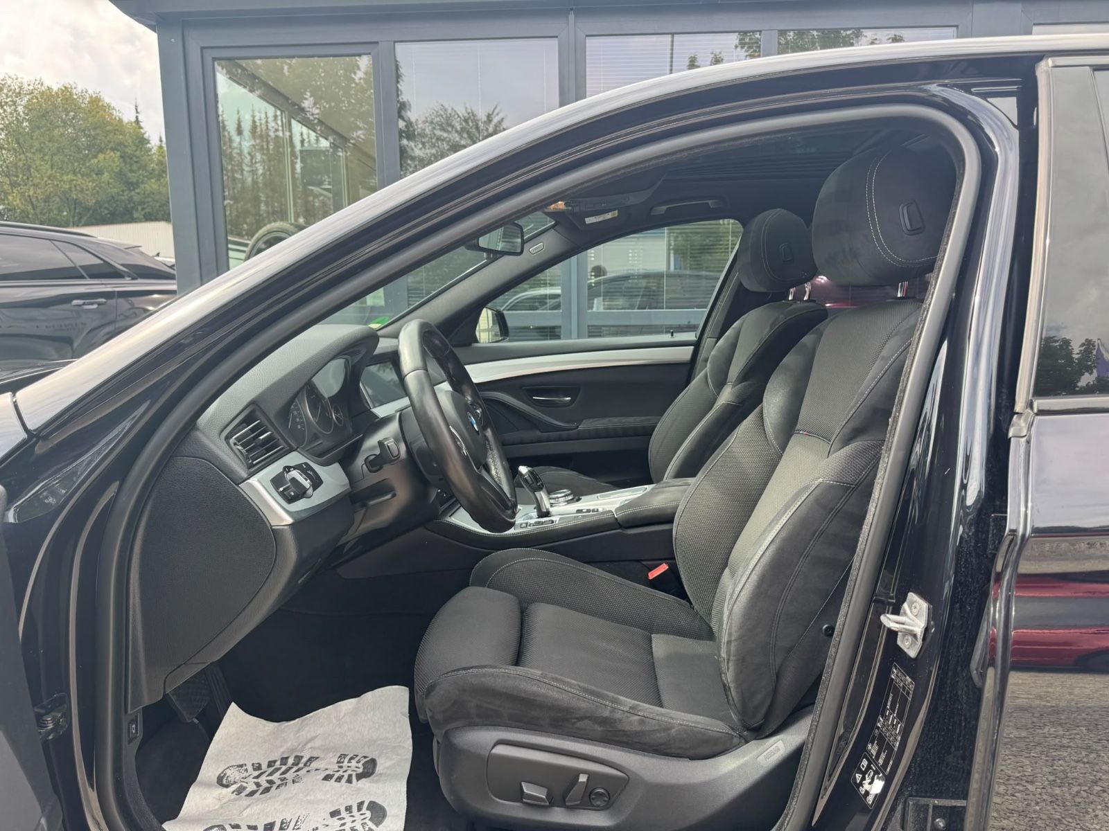 BMW 530 530 d Limousine  xDrive M Sportpaket*S-Dach*AHK*, Ansicht 10