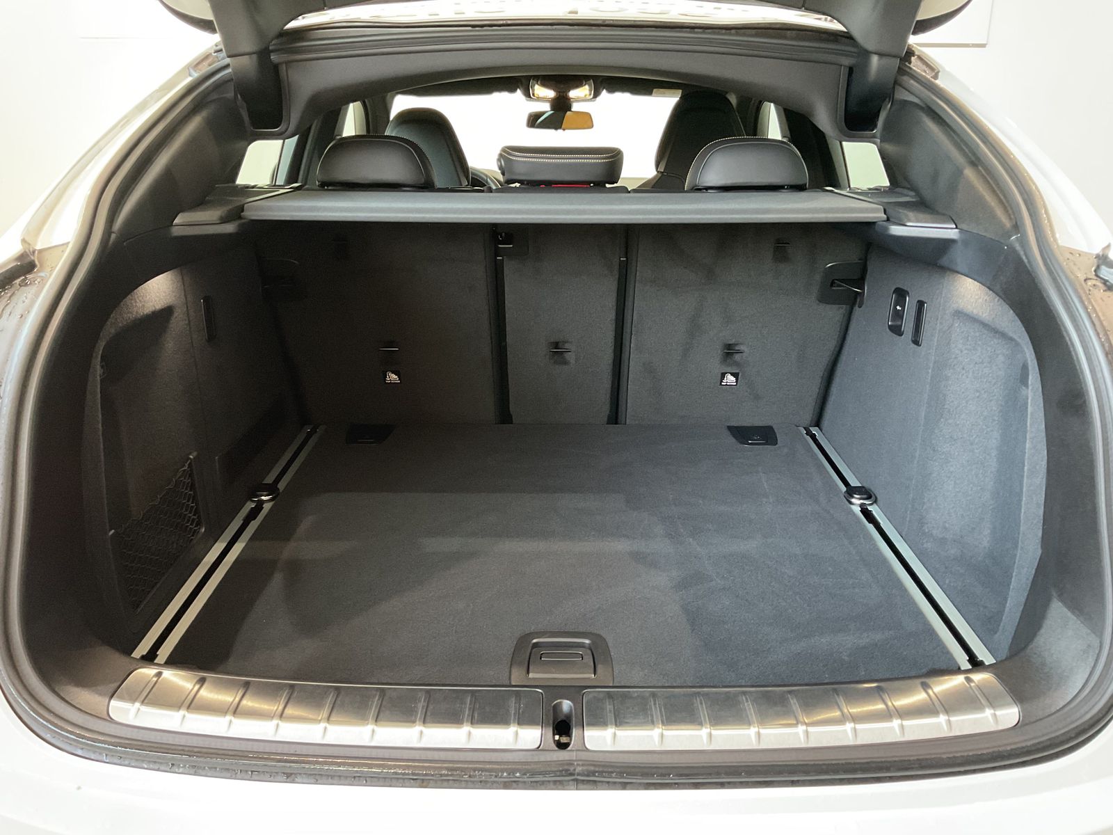 Fahrzeugabbildung BMW X4 M Panorama-Glasdach, 21" M LMR, M Competition