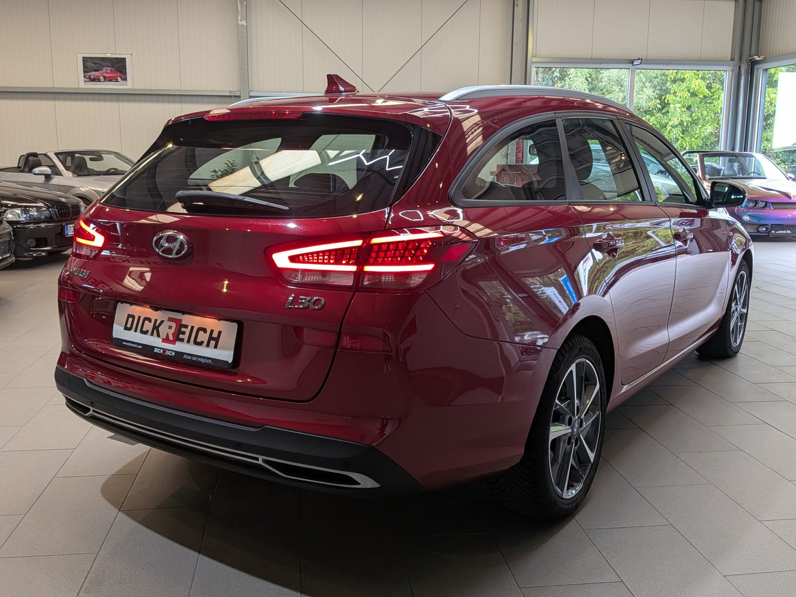 Fahrzeugabbildung Hyundai i30 1.5 T-GDI DCT Trend MHEV Cam Navi LED-Paket
