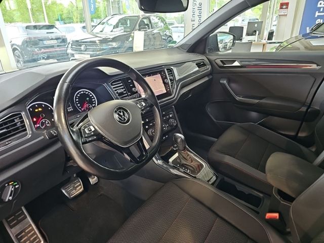 Fahrzeugabbildung Volkswagen T-Roc 1.5 TSI DSG Sport PANO NAVI RFK ASSISTENZ-