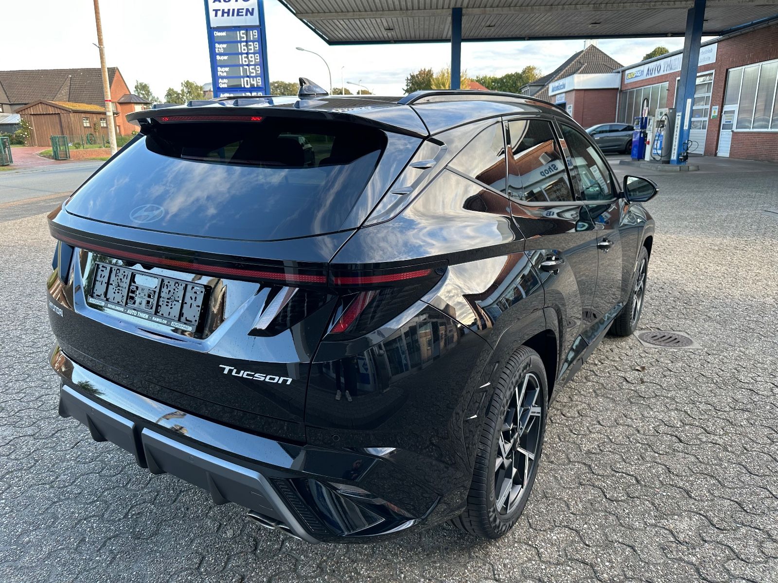 Fahrzeugabbildung Hyundai Tucson N-Line 1.6 T-GDi DCT Navi/Pano/ACC/Shzg.