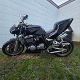 Kawasaki ZRX 1100 - KAWASAKI STREETFIGHTER