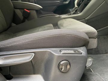 Volkswagen Tiguan - 12
