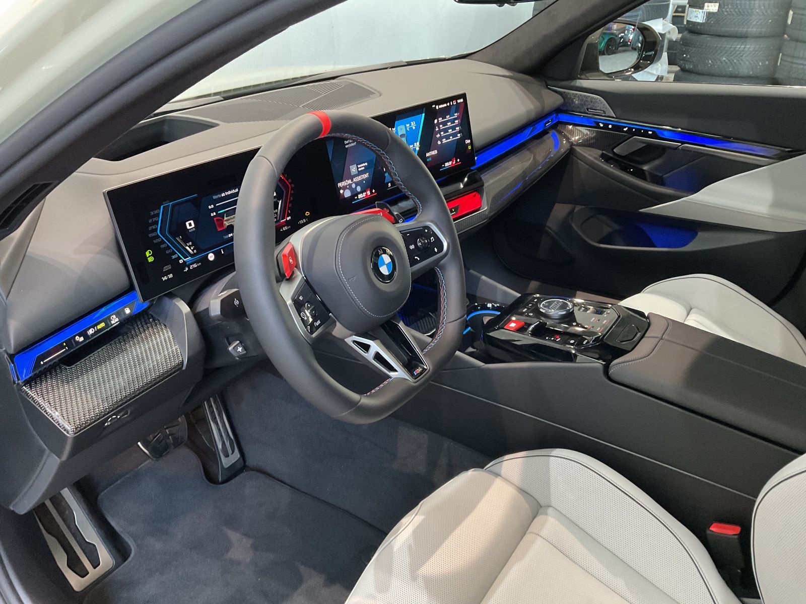 Fahrzeugeinzelansicht 10 Fahrzeugabbildung BMW M5 Touring 0,5% Versteuerung! Individuallack°Sit