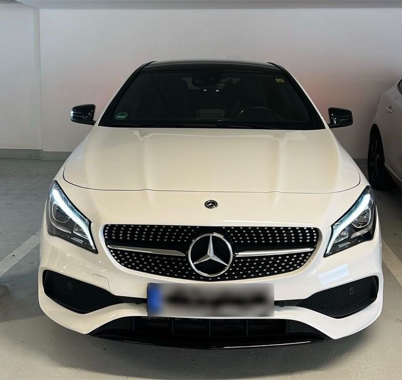 Image of Mercedes-Benz CLA 200