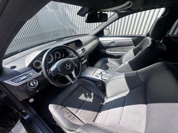 Mercedes E 220 - 11