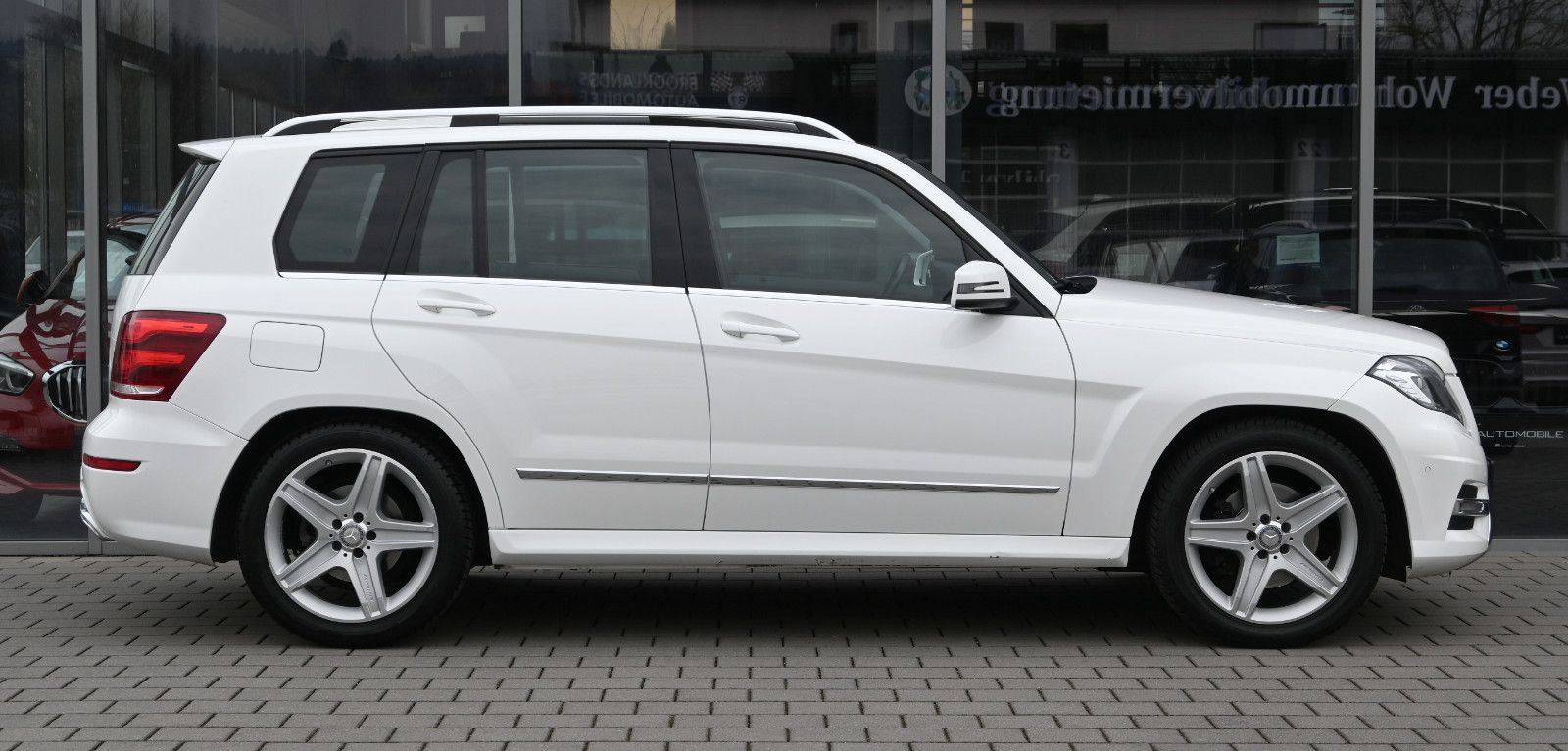 Fahrzeugabbildung Mercedes-Benz GLK 220 CDI 4MATIC 7G-Tr. AMG °AHK°PANO°KAMERA°