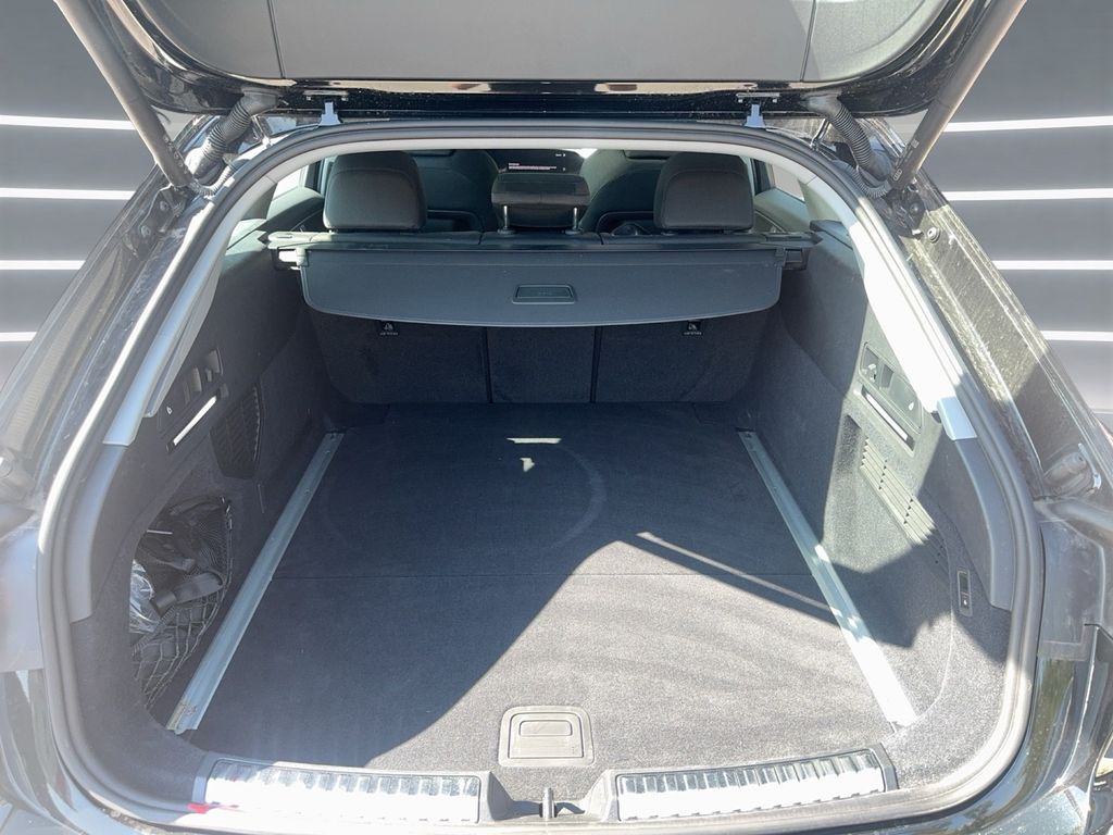AUDI A6 2025
