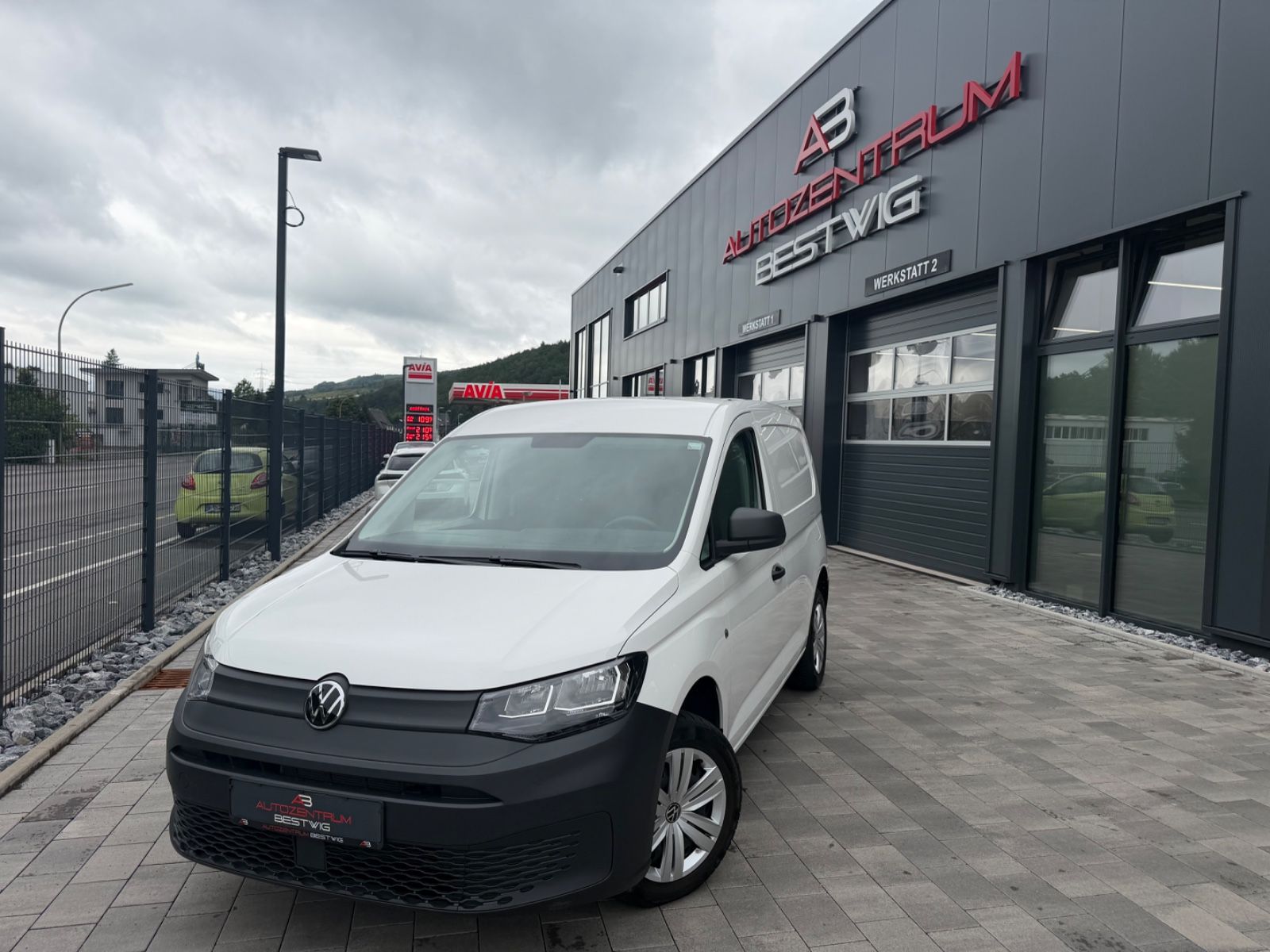 VW Caddy Cargo*1.HAND*MWST*18TKM*WHITE*TOP