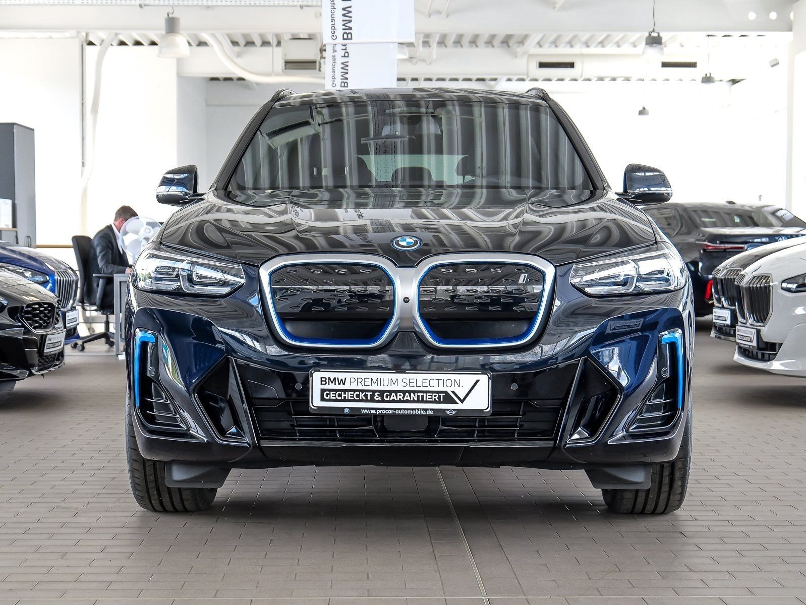 BMW iX3 - Bild 9