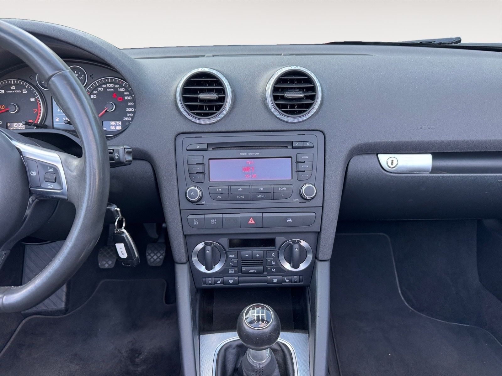 Fahrzeugabbildung Audi A3 Cabriolet Attraction*Alcantara*8Fach*PDC*SZH