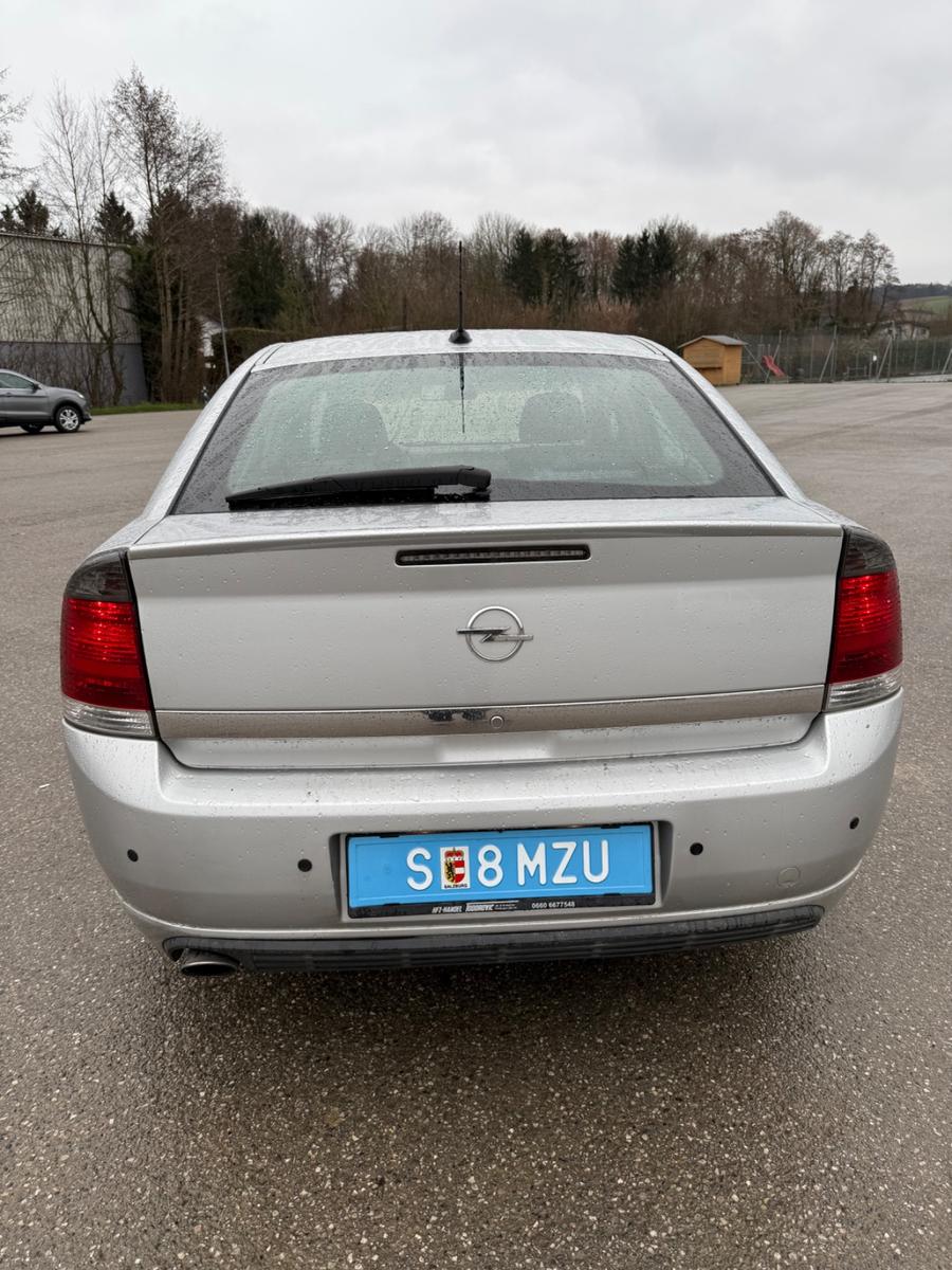 Opel Vectra 2004 — photo 10