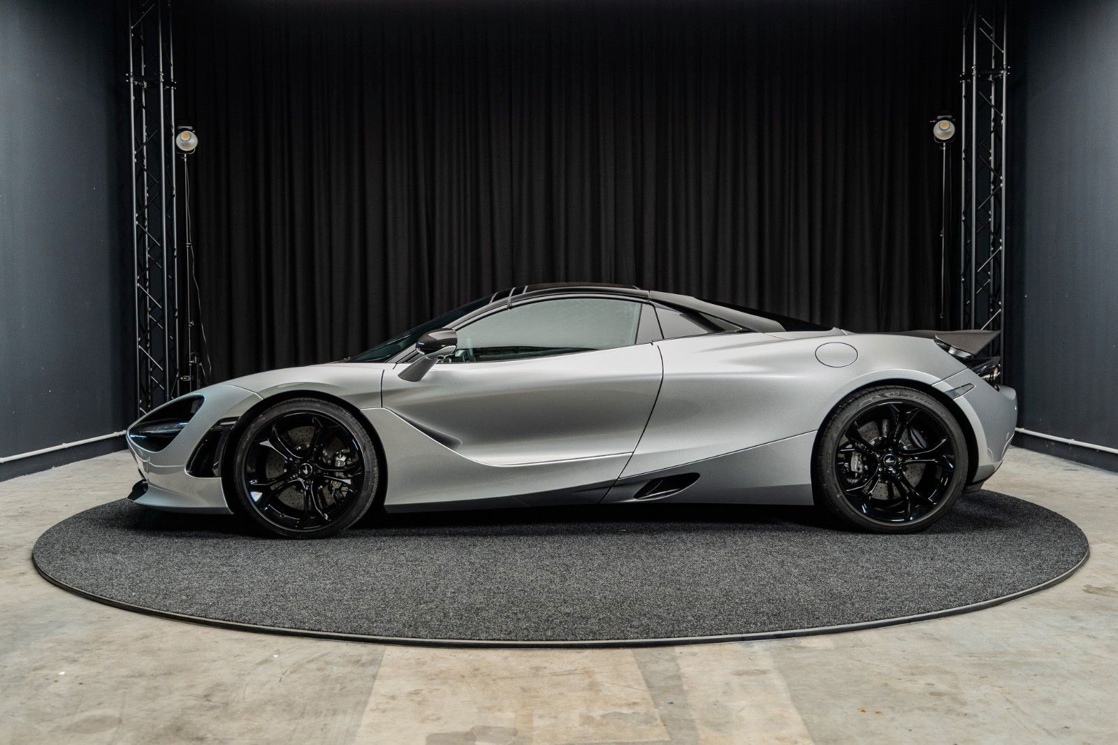Fahrzeugabbildung McLaren 720S Spider + Scheckheft + Service Neu + Top Zus