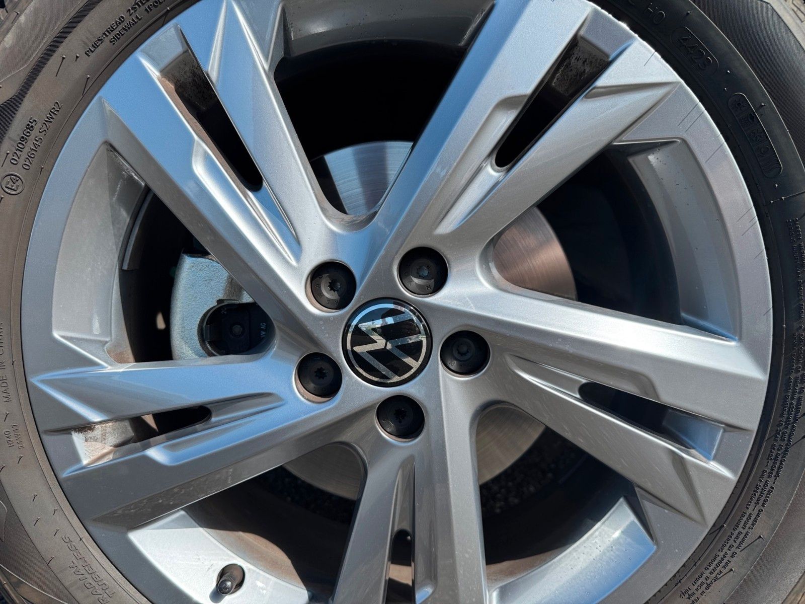 Fahrzeugabbildung Volkswagen T-Cross 1.0 TSI R-Line