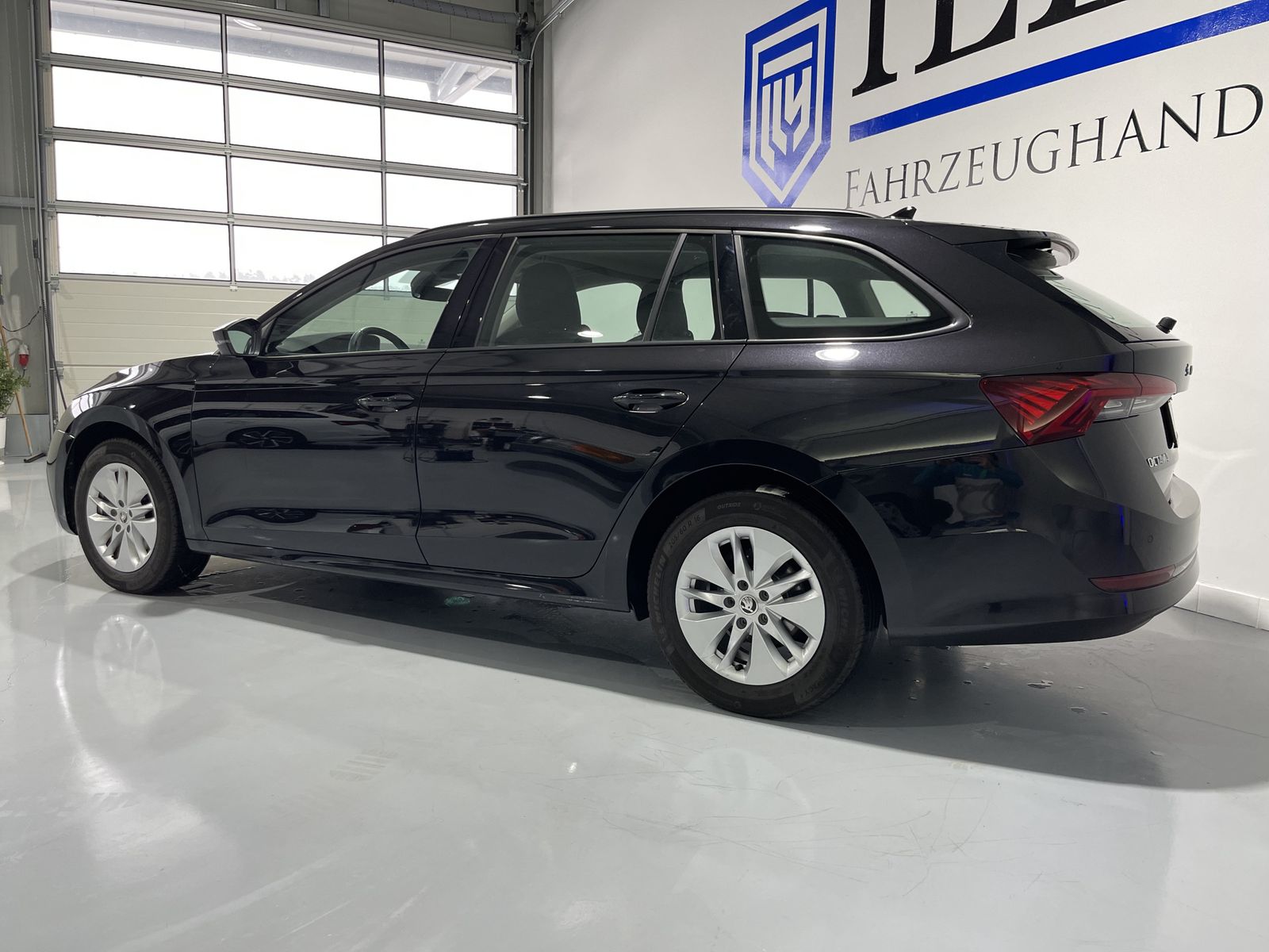 Fahrzeugabbildung SKODA Octavia 2.0 TDI*LED*Cam*SHZ*Navi*PDC*Lane*