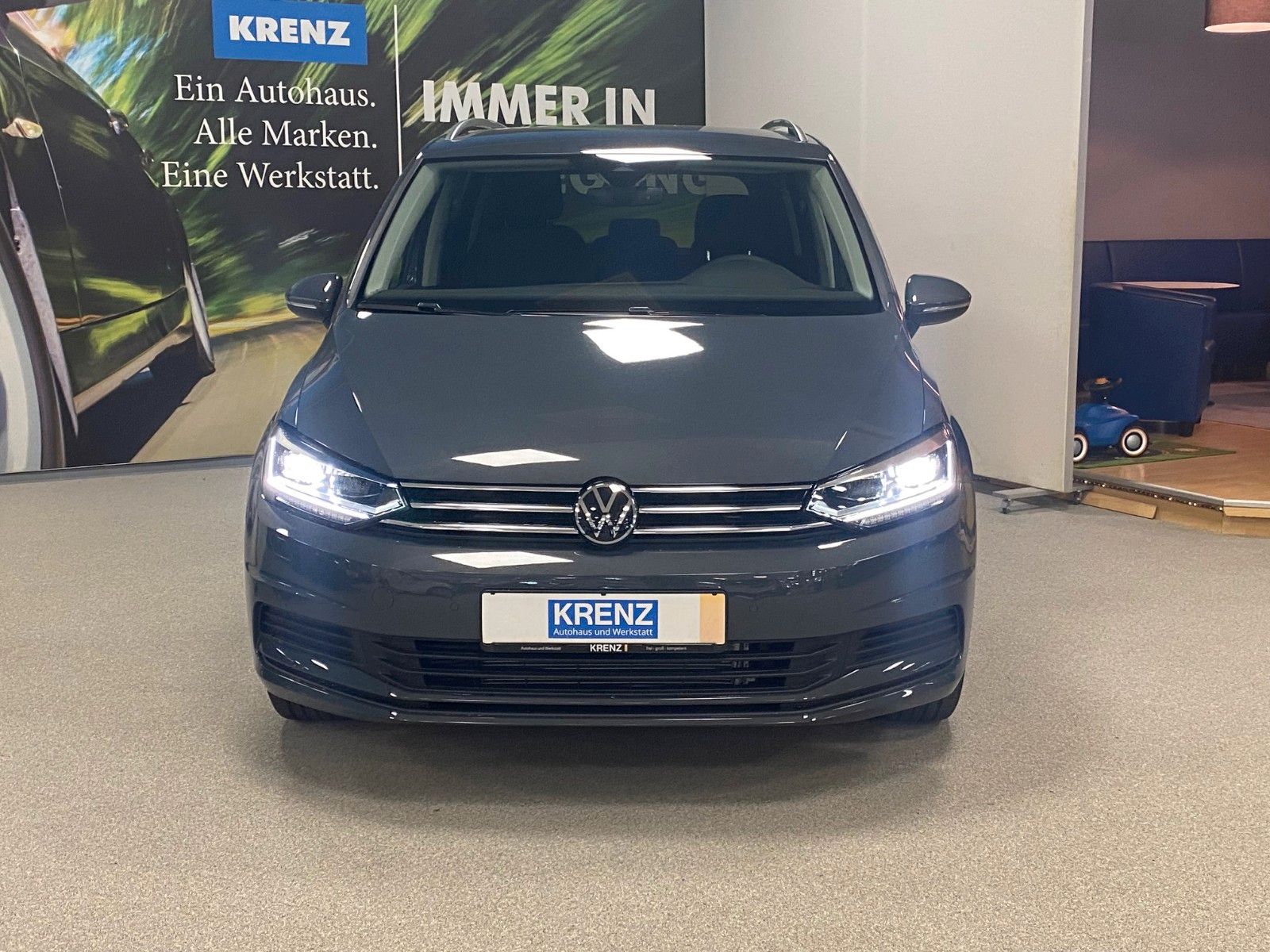 Fahrzeugabbildung Volkswagen Touran 1.5 TSI OPF DSG+4 J, GARANTIE+ACC+AHK+LED