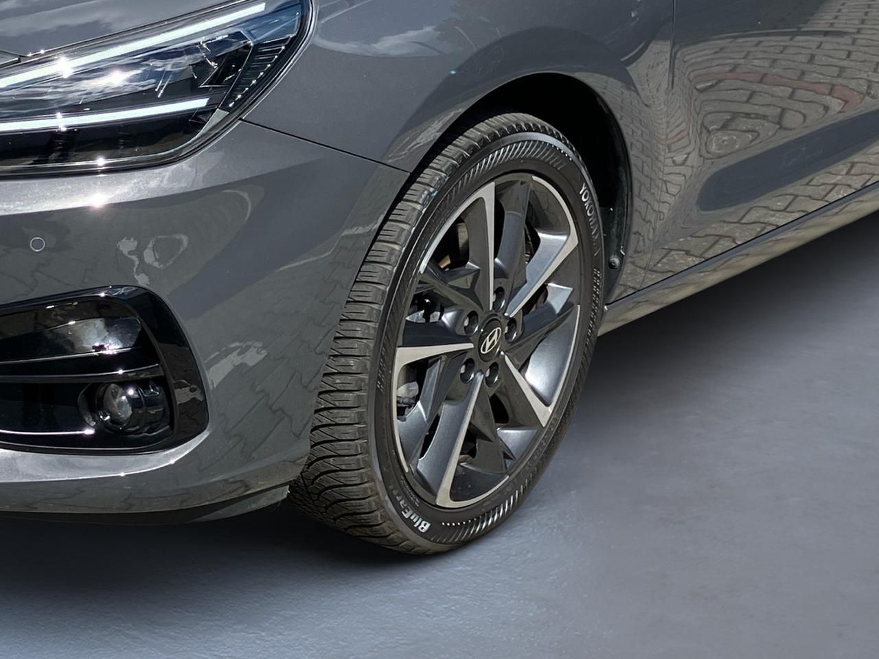 Fahrzeugabbildung Hyundai i30 DCT ADVANTAGE LED*NAVI*2Z-KLIMA*CARPL*KEYLES