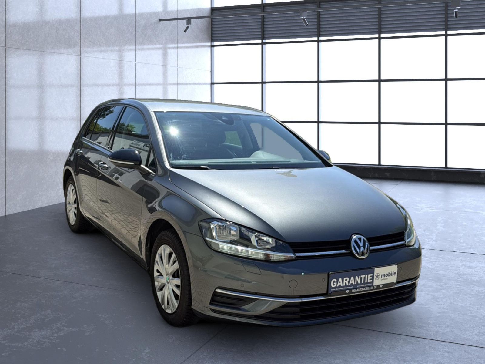 Fahrzeugabbildung Volkswagen Golf VII Lim. IQ.DRIVE / unfallfrei