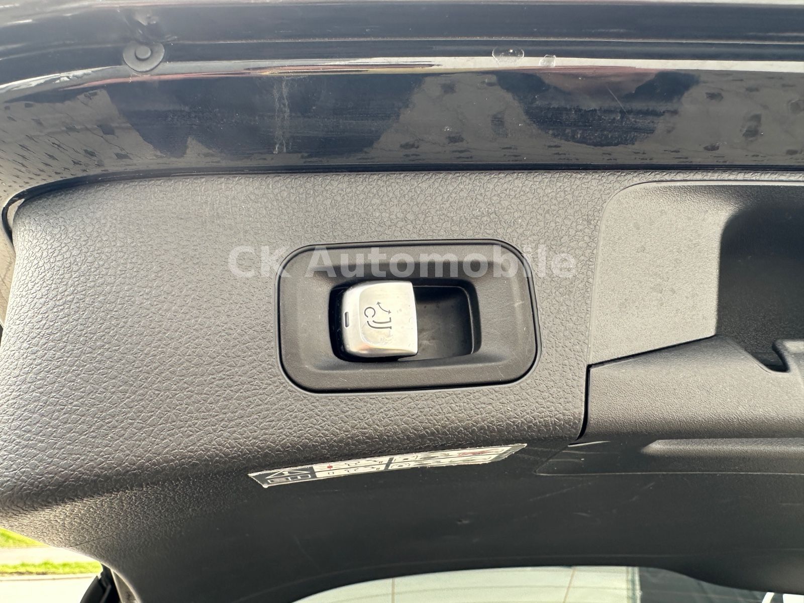 Fahrzeugabbildung Mercedes-Benz C 220d T  4Matic AMG-Line/Navi/LED/Kam/