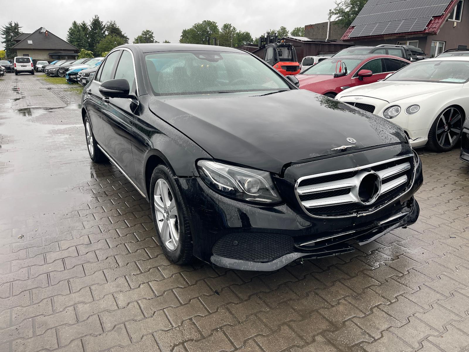 Mercedes-Benz E 220 d AVANTGARDE Autom.